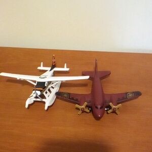 Matchbox Diecast Airliner Cessna Caravan Airplanes Set Of Two Christmas Gifts